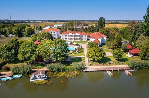 Felfrissülés a Holt-Körös partján, Szarvason