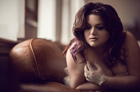 Önbizalomnövelő, művészi plus size fotózás