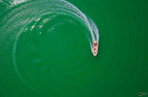 20 perces motorcsónakos adrenalin túra a Balatonon