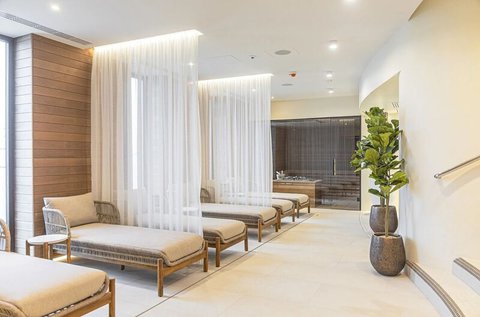 Energikus feltöltődés Pakson, hétvégén is