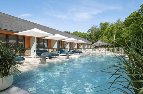 5 csillagos luxuspihenés az Avalonban