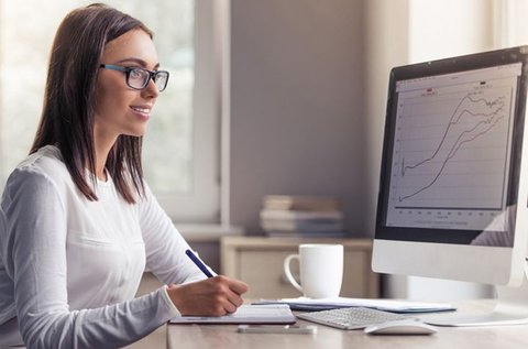 Kényelmes monitorszűrő szemüveg látásvizsgálattal
