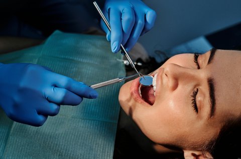 EMS Guided Biofilm Therapy fogkezelés