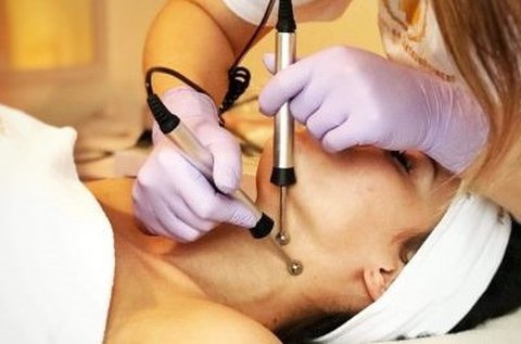 Myolift bionikus mikroáram arcfiatalító kezelés