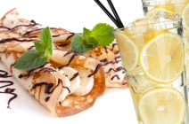 Szeged: 2 db édes óriáspalacsinta és 1 l házi limonádé a Párizsi Óriáspalacsintázóban