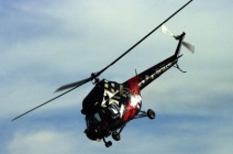 20 perces helikopteres élményrepülés 1 fő részére Kiskunlacházán (választható időpontban)