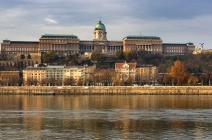 Csodáld meg Budapestet a Dunáról! Gyermek, felnőtt és nyugdíjas jegyek 1 órás sétahajózásra idegenvezetéssel (pénteki napokon)