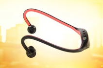 Kompakt méretű sport fejhallgató USB-ről tölthető beépített akkumulátorral, fekete színben futáshoz, biciklizéshez