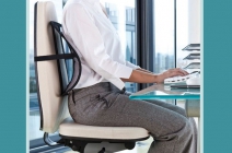 Könnyen felszerelhető ergonomikus háttámla ülő munkát végzőknek a hát és nyak terhelésének mérséklésére