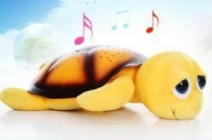 Költöztesd be a csillagokat gyerkőcöd szobájába! Világító, zenélő teknős boci szemmel, 4 beépített dallammal, kék, zöld, pink és drapp színben