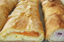 8 db eredeti, kézzel nyújtott Váncza rétes 1.760 Ft helyett 880 Ft-ért a Váncza & Varga Rétesboltban (almás, szilvás, túrós-barackos és mákos)