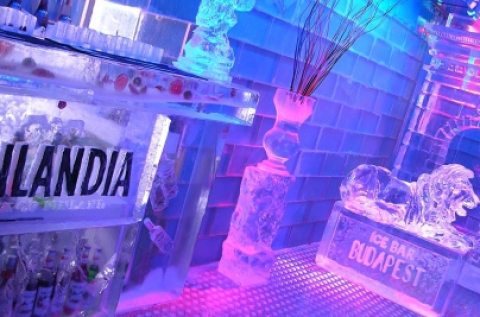 Jégbár belépő és 1 választható koktél 1 főre