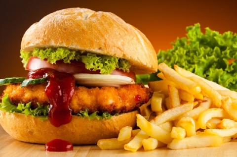 Retró hamburger 1 főre sült krumplival, kis üdítővel