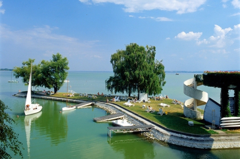 Frissítő kikapcsolódás a Balaton partján