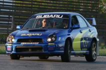 Száguldj versenyautókkal! 10-12 kör élményvezetés Subaru Impreza WRX-szel vagy épített BMW E30 M3-mal 60.000 Ft helyett 29.900 Ft-ért az Extrém Autózástól, a Kakucs Ringen