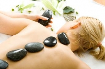 Teljes kényeztetés! 90 perces különleges, Jade köves kézi masszázs langyos olajos masszázzsal kombinálva 13.000 Ft helyett 4.900 Ft-ért a Madonna Kozmetika és Frizuraszalonban, a Mammutban