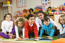 5 napos tematikus napközis táborok napi négyszeri étkezéssel 16.000 Ft helyett 9.900 Ft-ért Budapesten vagy Érden (színjátszó, zöld kéz, angol, kézműves, 3 éves kortól)