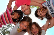 5 napos tematikus napközis tábor gyereknek nyelvi, kézműves vagy természet és művészet témakörben 49.990 Ft helyett 24.990 Ft-ért a Moa Magániskolától