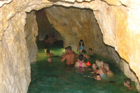 Barlangfürdőzés és pihenés Miskolctapolcán
