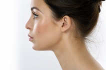 Páros fülplasztika az elálló fülek korrekciójára helyi érzéstelenítéssel, műtéti díjjal, konzultációval és a műtétet követő kontroll vizsgálattal