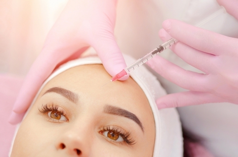 Botox injekció a homlok és orrgyök ráncai ellen