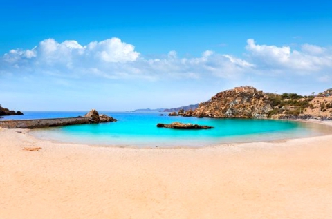 Varázslatos nyaralás Alicante-ban repülővel