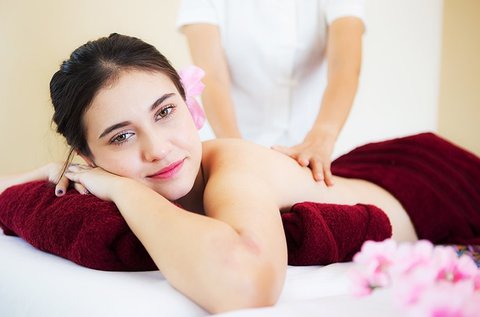 Erőteljes izomlazító, fájdalomcsillapító masszázs