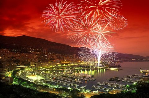 Köszöntsd az új évet a gyönyörű Monaco-ban!