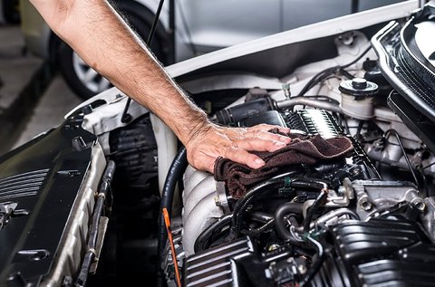 Teljes körű motorkozmetika műanyagápolással