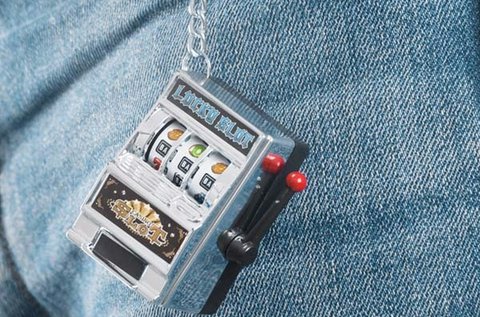 Különleges játékgép kulcstartó