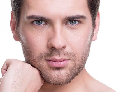 Hialurox lézeres arcfeltöltés arcvasalással férfiaknak