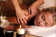 1 órás választható aroma-, svéd- vagy feszesítő arcmasszázs