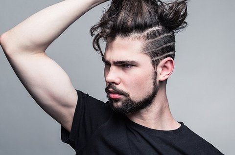 Hajtetoválás, kreatív hajvágás fejmasszázzsal