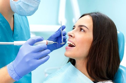 Választható fogászati kezelés 10.000 Ft értékben