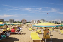 Süttesd a hasad az olasz Adria népszerű homokos tengerpartján, Bibione-ben! 8 nap, 7 éjszaka 4 fő részére önellátással apartmanban június 8-ig (+ rezsiköltség)