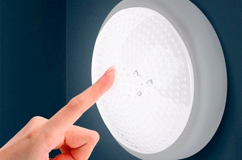 Hordozható, nyomós LED lámpa fehér fénnyel