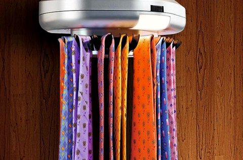 360 fokban forgatható nyakkendőtartó
