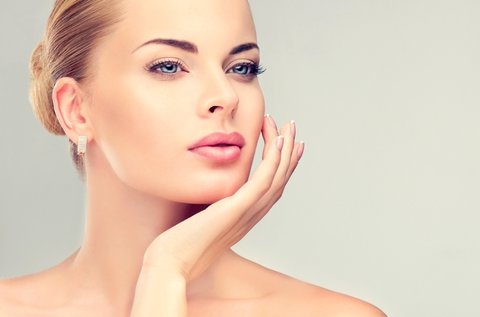 Arcfiatalítás orca területen, biológiai szálbehúzással