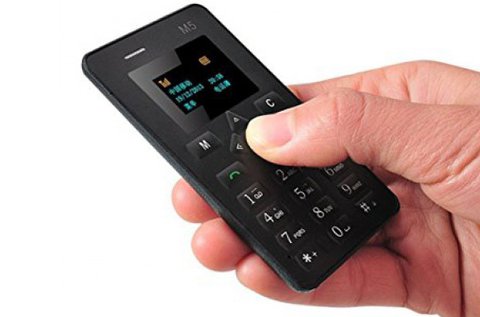 Ultravékony fekete színű mobiltelefon