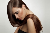 Győr: Melegollós hajvágás hajújraépítéssel