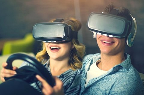 Virtual Reality szimulátoros autóversenyzés