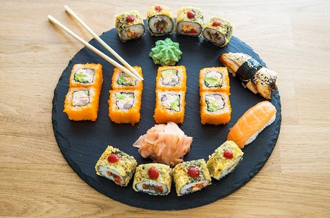 6 féle választható sushi válogatás