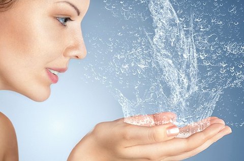 Kozmetikai kezelés vízhiányos bőrre