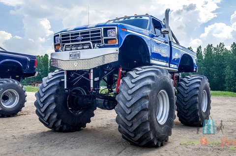 Ford F150 Blue Buffalo Monster Truck vezetés