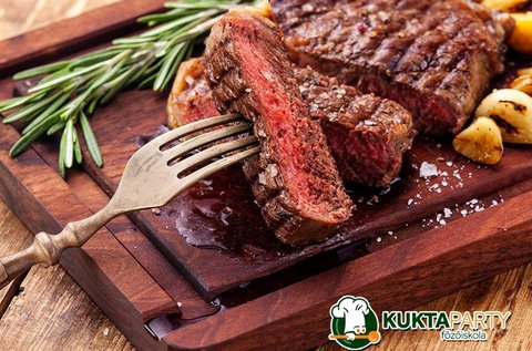 Steakre vágyva főzőkurzus italfogyasztással