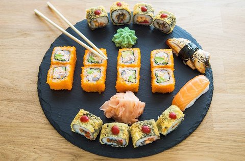 26 db maki szett sushi válogatás