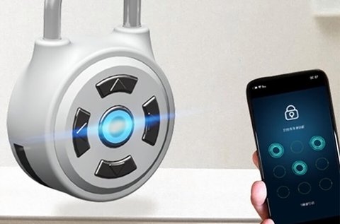 Gombbal és applikációval nyitható okos lakat