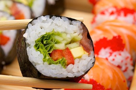 5 féle sushi kombináció friss japán alapanyagokból
