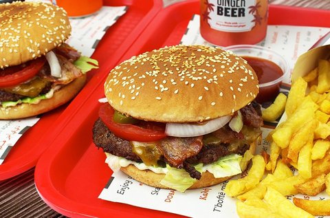 Páros Black Cab Burger menü 3 dl-es üdítővel