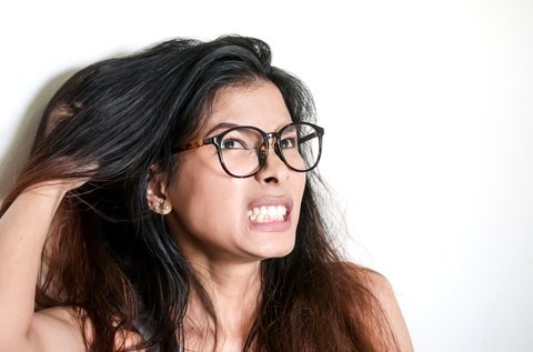 Hajas fejbőr komplex vizsgálata és kezelése